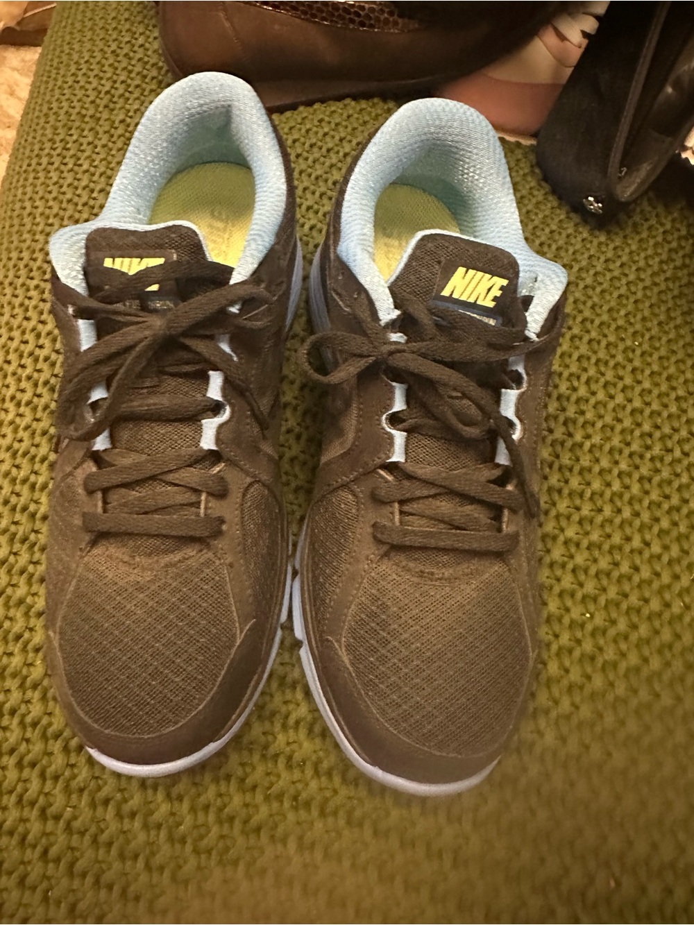 Nike black Sneakers with Light Blue Collar and Yellow Insole women’s 10